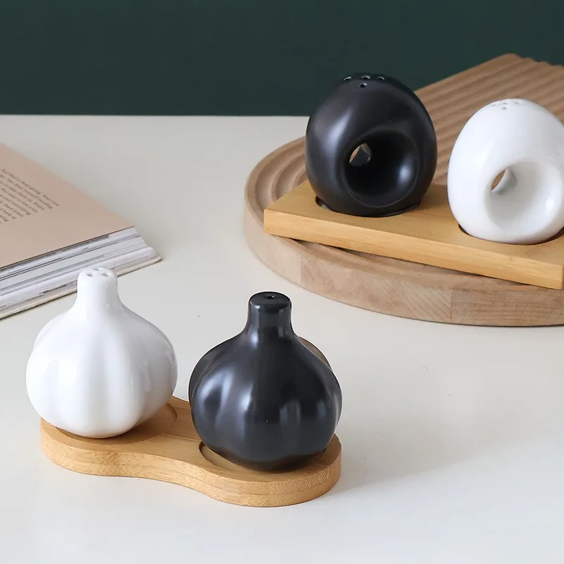 Herb Keeper Bottle - Set Botol Bumbu Keramik Hitam Putih